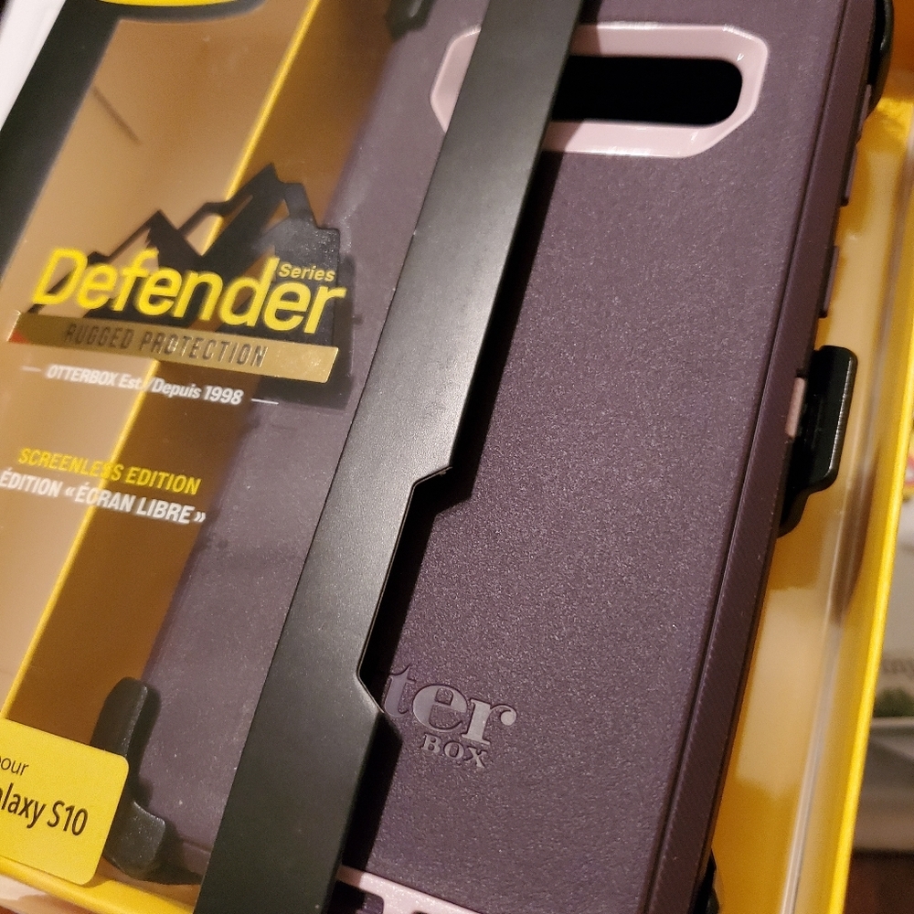 otterbox defender series and clip holster